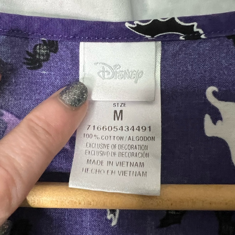 Disney Mickey & Minnie Mouse Halloween Too Cute To Spook Purple Scrubbing Top - Picture 9 of 13